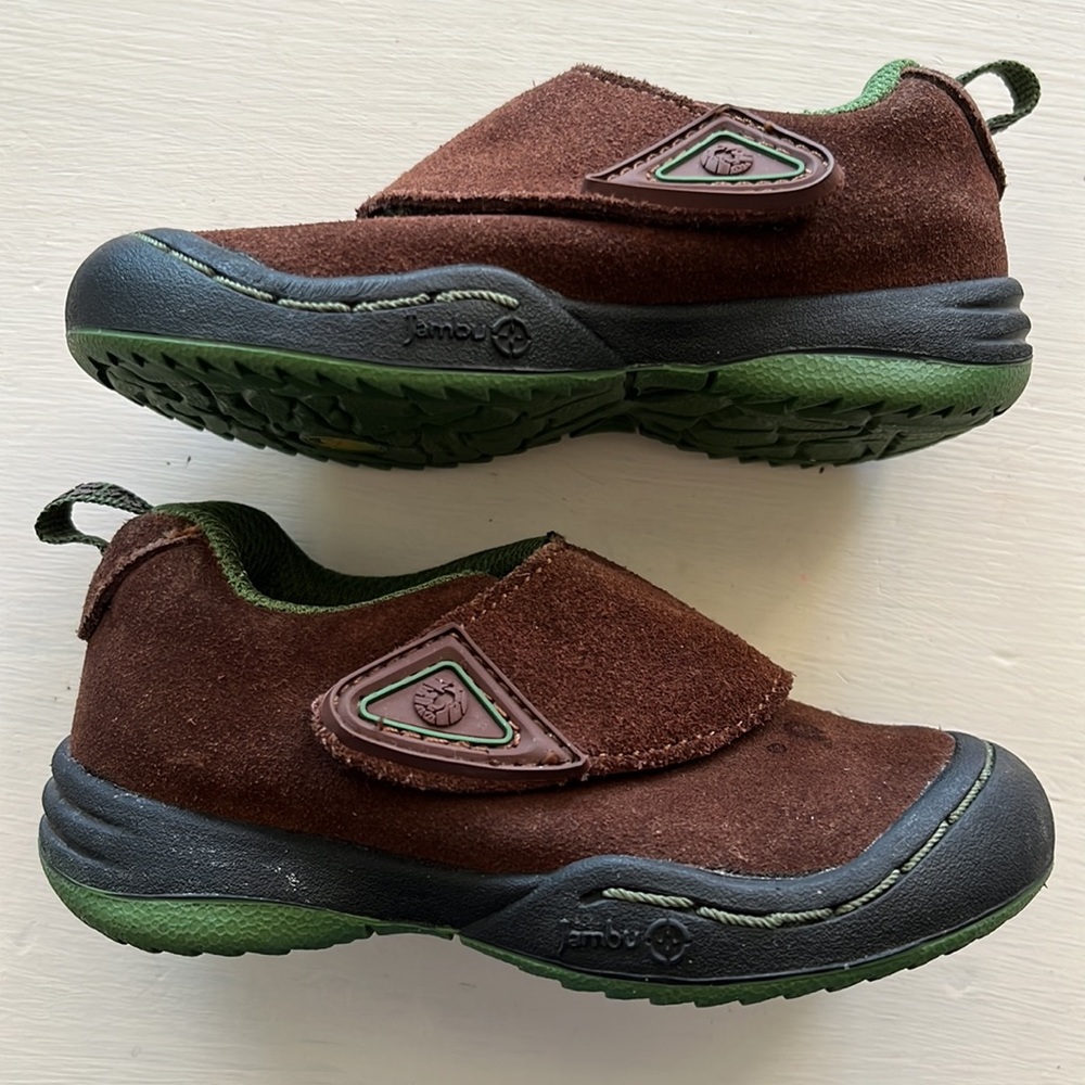 JambuKD toddler walking shoes, brown suede leather, size 5